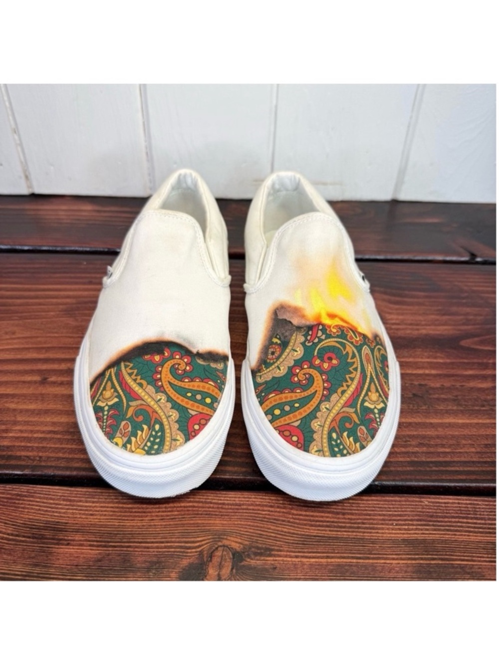 Vans Classic Slip-On “The Big Reveal” Paisley Print Sneakers White Women’s 8.5